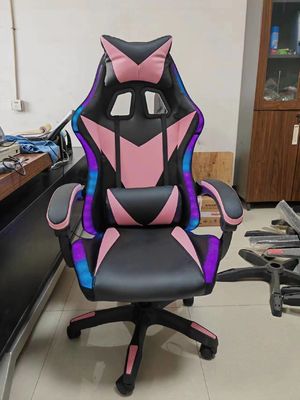 光とスピーカー付きRGBゲームチェア PU革マッサージ コンピュータゲームチェア